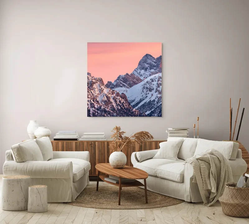 Tablou Canvas, "Lumina caldă a crestelor înzăpezite", Munți, Zăpadă, Amurg, Cer Roz, Vârfuri, Peisaj, Calm, 100 x 100 cm – poza 3