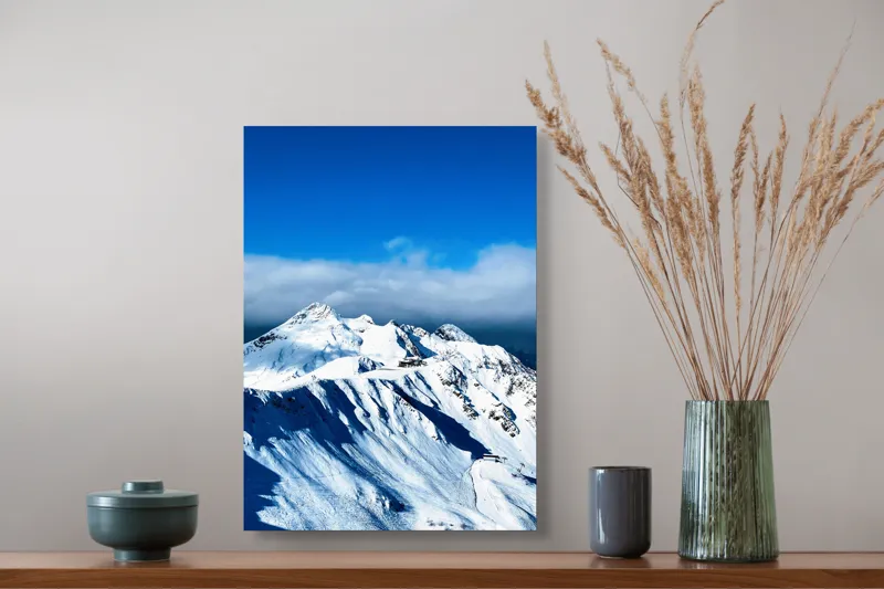Tablou Canvas, "Strălucirea albă a munților înzăpeziți", Alb, Vârfuri, Înnorate, Peisaj, Însorit, Montan, Albastru, Zăpadă, 39 x 54 cm – poza 3