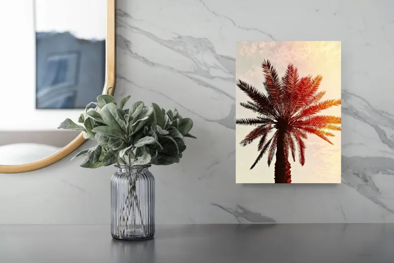 Tablou Canvas, "Apus de soare printre frunze tropicale", Palmier, Apus, Siluetă, Cer, Soare, Frunze, Culoare, Lumină, 26 x 39 cm – poza 4