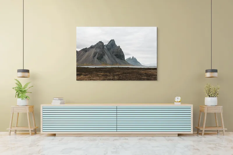 Tablou Canvas, "Munții maiestuoși sub cer înnorat", Munți, Nor, Peisaj, Maluri, Stânci, Natură, Calm, Eternitate, 150 x 100 cm – poza 6