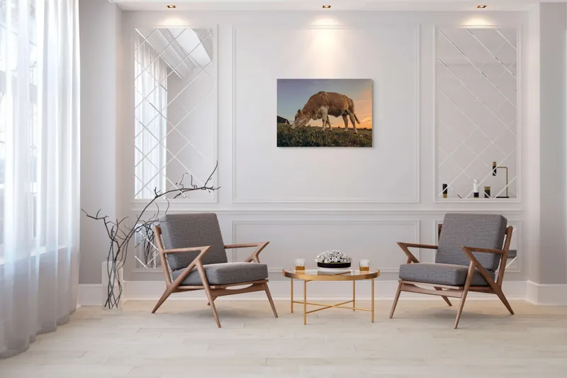 Tablou Canvas, "Vaca pășunând la apusul soarelui", Vacă, Apus, Iarbă, Fermă, Cer, Natură, Peisaj., 100 x 70 cm – poza 5