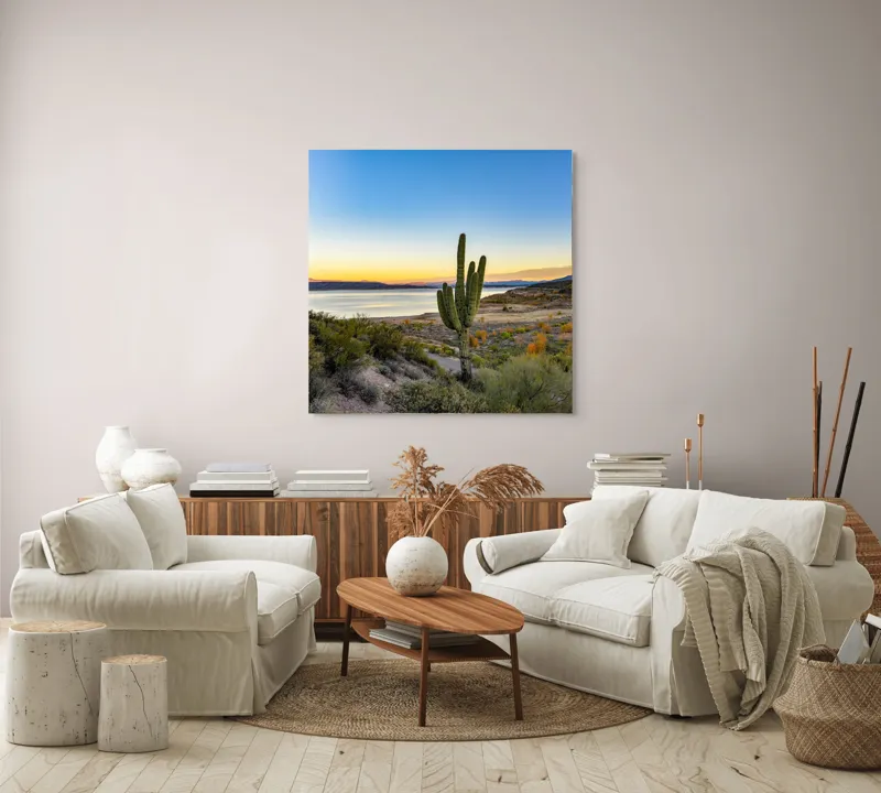 Tablou Canvas, "Apus în deșertul tăcut lângă lac", Cactuși, Apus, Peisaj, Lac, Cer, Vegetație, Coline, Lumină, Pitoresc, Tihnă, 100 x 100 cm – poza 3