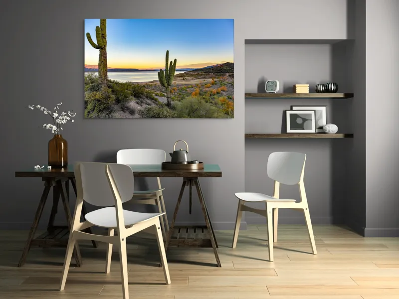 Tablou Canvas, "Apus în deșertul tăcut lângă lac", Cactuși, Apus, Peisaj, Lac, Cer, Vegetație, Coline, Lumină, Pitoresc, Tihnă, 150 x 100 cm – poza 5