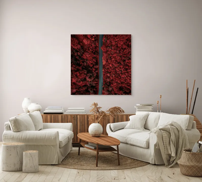 Tablou Canvas, "Drumul singuratic prin pădurea roșie", Drum, Roșu, Pădure, Aerian, Peisaj, Contrast, Natură, Cale, Curbe, Mister, 100 x 100 cm – poza 3