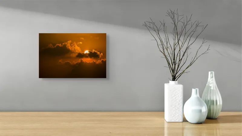 Tablou Canvas, "Soarele ascuns printre nori aurii", Soare, Apus, Nori, Cer, Portocaliu, Umbre, Lumină, Strălucire, Oglindire, Natură, 39 x 26 cm – poza 8