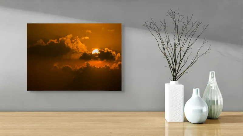Tablou Canvas, "Soarele ascuns printre nori aurii", Soare, Apus, Nori, Cer, Portocaliu, Umbre, Lumină, Strălucire, Oglindire, Natură, 54 x 39 cm – poza 3