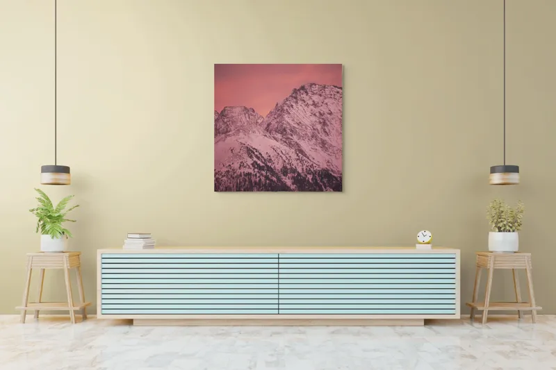 Tablou Canvas, "Tainicul amurg al munților înzăpeziți", Montană, Zăpadă, Creste, Cer, Roz, Apus, Imagine, Frumusețe, Liniște, Peisaj, 100 x 100 cm – poza 5