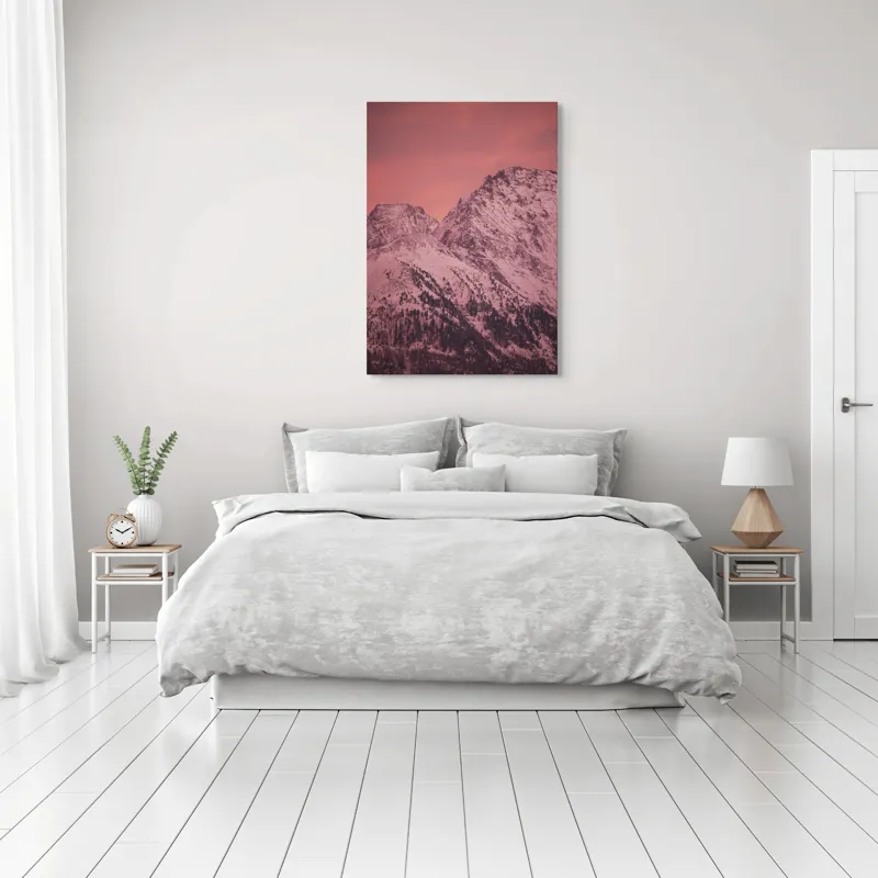 Tablou Canvas, "Tainicul amurg al munților înzăpeziți", Montană, Zăpadă, Creste, Cer, Roz, Apus, Imagine, Frumusețe, Liniște, Peisaj, 70 x 100 cm – poza 3