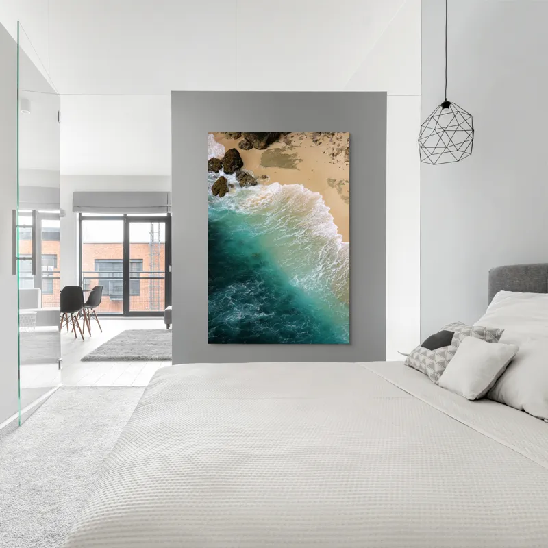 Tablou Canvas, "Valurile mării pe țărmul nisipos", Ocean, Valuri, Nisip, Țărm, Albastru, Spumă, Stânci, Natură, 100 x 150 cm – poza 5