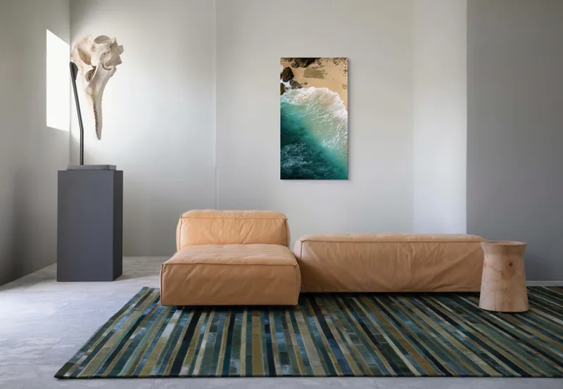 Tablou Canvas, "Valurile mării pe țărmul nisipos", Ocean, Valuri, Nisip, Țărm, Albastru, Spumă, Stânci, Natură, 50 x 90 cm – poza 5