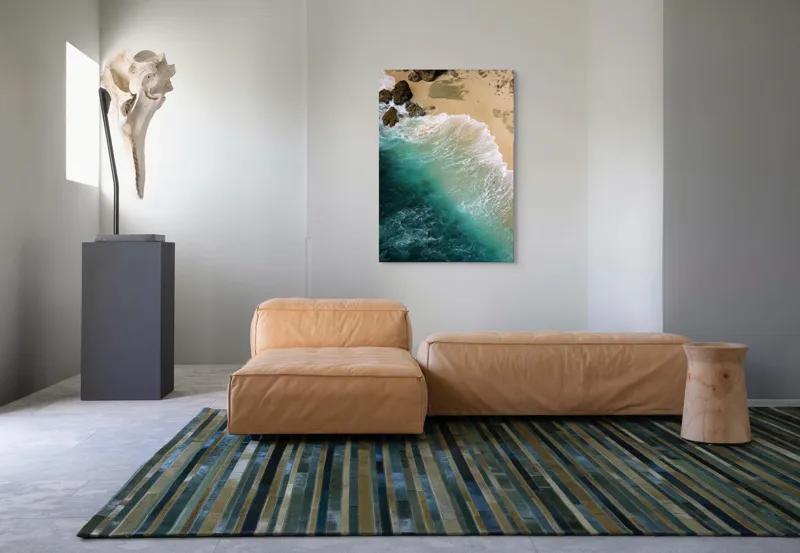 Tablou Canvas, "Valurile mării pe țărmul nisipos", Ocean, Valuri, Nisip, Țărm, Albastru, Spumă, Stânci, Natură, 70 x 100 cm – poza 7