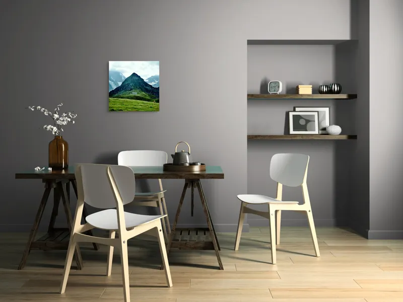 Tablou Canvas, "Cabana singuratică între munți verzi", Munți, Vârf, Iarbă, Norii, Cabana, Peisaj, Pășune, Stânci., 50 x 50 cm – poza 8
