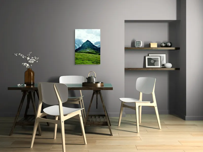 Tablou Canvas, "Cabana singuratică între munți verzi", Munți, Vârf, Iarbă, Norii, Cabana, Peisaj, Pășune, Stânci., 50 x 70 cm – poza 5