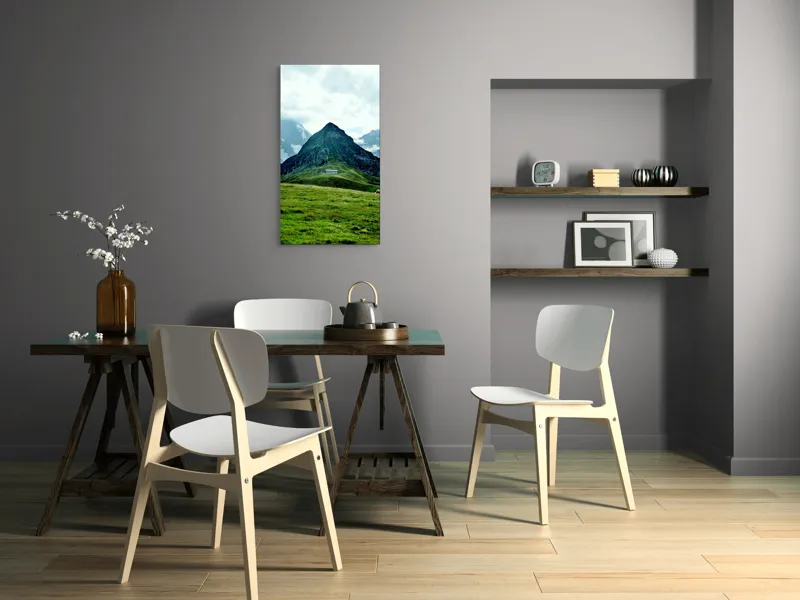 Tablou Canvas, "Cabana singuratică între munți verzi", Munți, Vârf, Iarbă, Norii, Cabana, Peisaj, Pășune, Stânci., 50 x 90 cm – poza 4