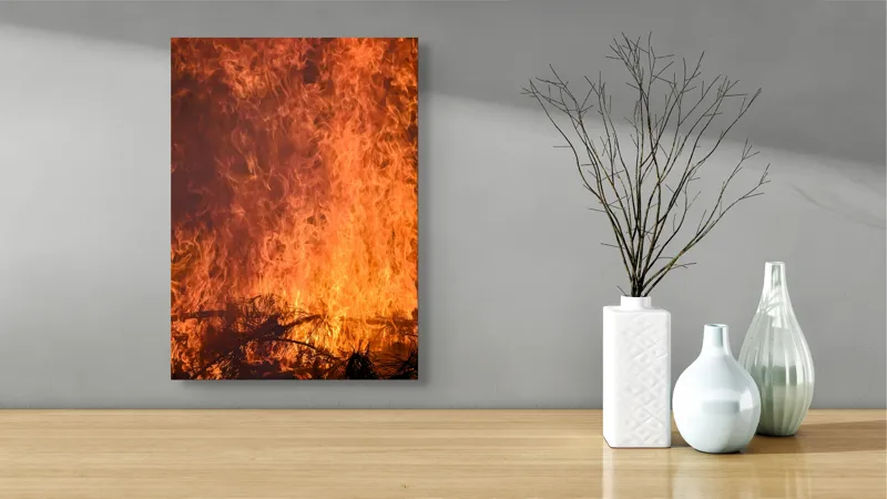 Tablou Canvas, "Focul în dansul etern al flăcărilor", Foc, Flăcări, Căldură, Intensitate, Ardere, Strălucire, Energie, 39 x 54 cm – poza 4