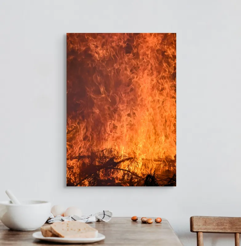 Tablou Canvas, "Focul în dansul etern al flăcărilor", Foc, Flăcări, Căldură, Intensitate, Ardere, Strălucire, Energie, 50 x 70 cm – poza 3