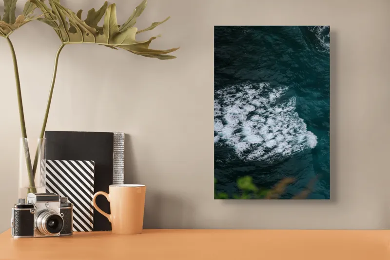 Tablou Canvas, "Valuri spumoase în largul mării", Ocean, Valuri, Spumă, Albastru, Natură, Energic, Dinamic, Apă, Profund., 26 x 39 cm – poza 3