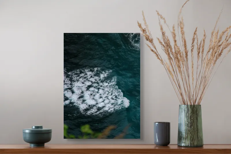 Tablou Canvas, "Valuri spumoase în largul mării", Ocean, Valuri, Spumă, Albastru, Natură, Energic, Dinamic, Apă, Profund., 39 x 54 cm – poza 3