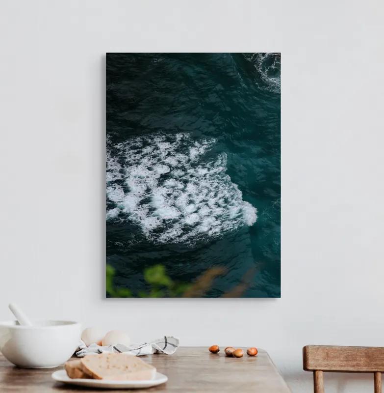 Tablou Canvas, "Valuri spumoase în largul mării", Ocean, Valuri, Spumă, Albastru, Natură, Energic, Dinamic, Apă, Profund., 50 x 70 cm – poza 3