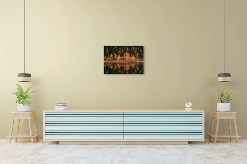 Tablou Canvas, "Lumina aurie în pădurea adormită", Reflecție, Pădure, Lac, Copaci, Toamnă, Apus, Lumină, Frumusețe, Natură, Serenitate, 70 x 50 cm – poza 7