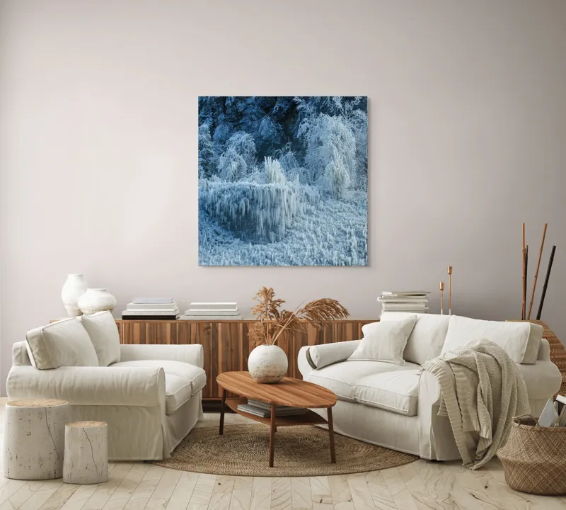 Tablou Canvas, "Pădure înghețată în liniștea iernii", Gheață, Pădure, Iarnă, Turturi, Frig, Natură, Peisaj, Alb, Înghețat, Copaci, 100 x 100 cm – poza 3