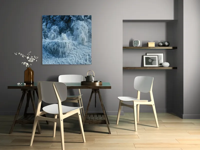 Tablou Canvas, "Pădure înghețată în liniștea iernii", Gheață, Pădure, Iarnă, Turturi, Frig, Natură, Peisaj, Alb, Înghețat, Copaci, 100 x 100 cm – poza 6