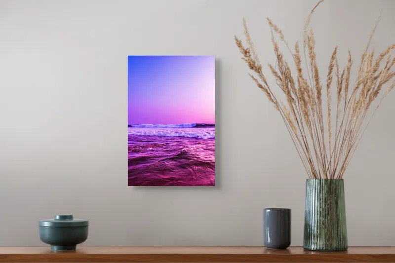 Tablou Canvas, "Valuri sub cerul purpuriu", Ocean, Apus, Valuri, Cer, Roz, Albastru, Orizont, Lumină, Reflecție, Calm, Natură, 26 x 39 cm – poza 5