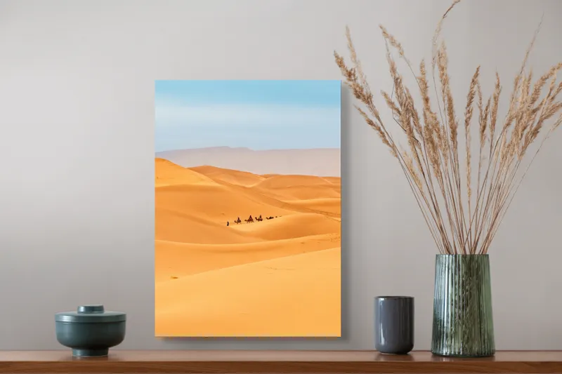 Tablou Canvas, "Caravană de cămile în deșert", Dune, Cămile, Aurii, Albastru, Orizont, Deșert, Nisip, Peisaj, Cer, Valuri, 39 x 54 cm – poza 3