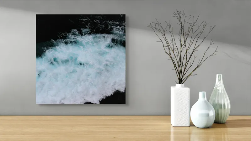 Tablou Canvas, "Vâltoarea albastră a oceanului misterios", Vijelie, Spumă, Ocean, Albastru, Mișcare, Natură, Energie, Vitejie, Valuri, Intenție, 50 x 50 cm – poza 3