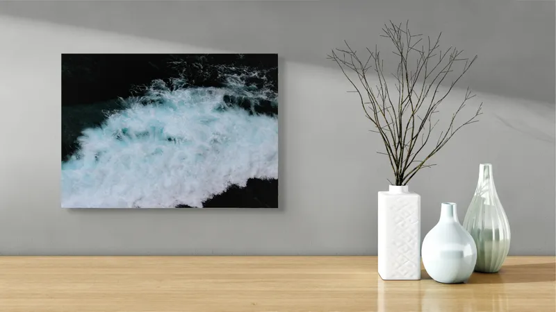 Tablou Canvas, "Vâltoarea albastră a oceanului misterios", Vijelie, Spumă, Ocean, Albastru, Mișcare, Natură, Energie, Vitejie, Valuri, Intenție, 54 x 39 cm – poza 3