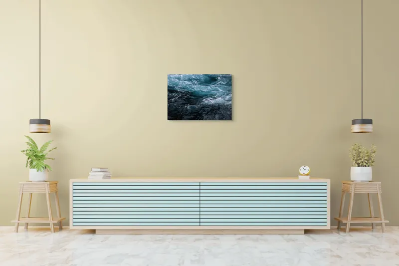 Tablou Canvas, "Valuri spumoase în întuneric marin", Vârtej, Apă, Albastru, Valuri, Spumă, Mișcare, Profund, Ocean, Energie, 70 x 50 cm – poza 7
