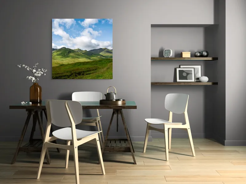 Tablou Canvas, "Văile verzi sub cer albastru", Nori, Munți, Verdeață, Cer, Natură, Peisaj, Frumusețe, Seninătate., 100 x 100 cm – poza 6