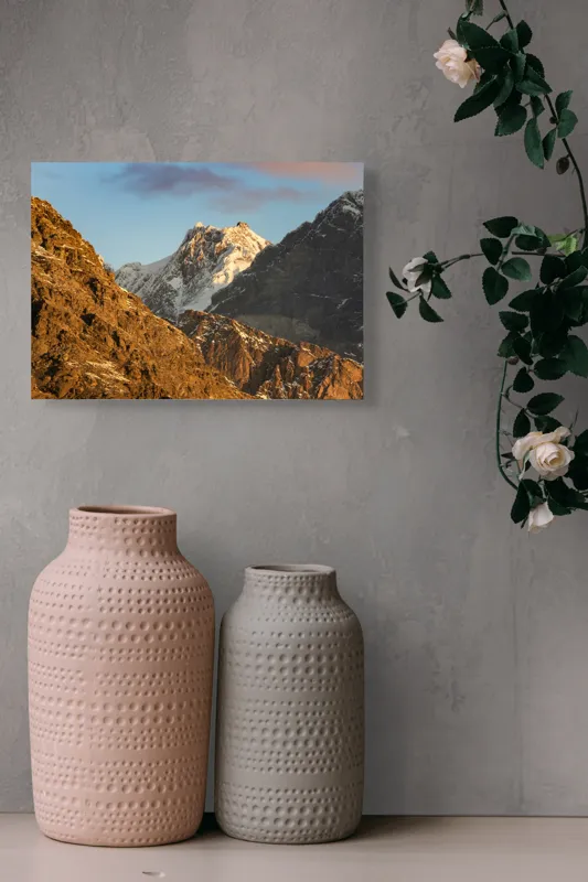 Tablou Canvas, "Vârfuri de munte în lumină aurie", Munți, Zăpadă, Răsărit, Forme, Stânci, Cer, Natură, 54 x 39 cm – poza 8
