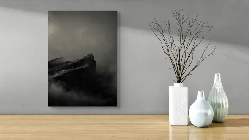 Tablou Canvas, "Misterele Munților Încețoșați Ai Nopții", Cetate, Negură, Mister, Sumbre, Vârf, Dramatic, Înălțime, Roci, Pătrunzător, Frig., 39 x 54 cm – poza 4