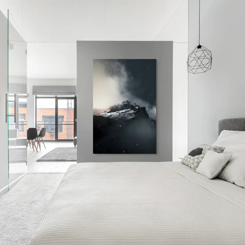 Tablou Canvas, "Vârful stâncos în ceață misterioasă", Nor, Munți, Ceață, Noapte, Mister, Vârf, Zăpadă, Înălțime, Întunecat, Lumină, 100 x 150 cm – poza 5