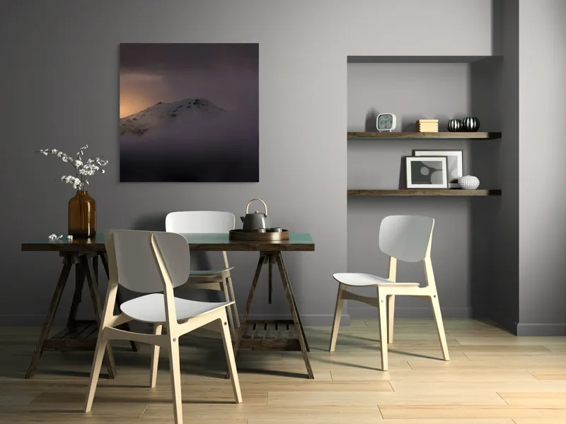 Tablou Canvas, "Răsărit mistic peste vârfuri ascunse", Munte, Zori, Noroi, Seninătate, Vârf, Întuneric, Lumină, 100 x 100 cm – poza 6