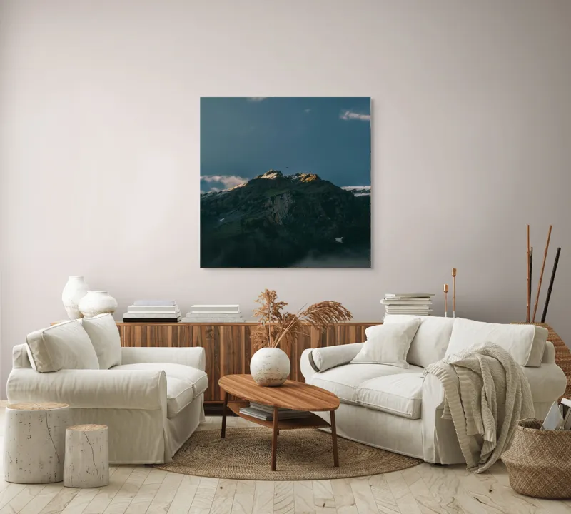 Tablou Canvas, "Lumina dimineții pe vârful muntelui", Munte, Nor, Apus, Raze, Piatra, Cer, Umbra, Lumină, 100 x 100 cm – poza 3