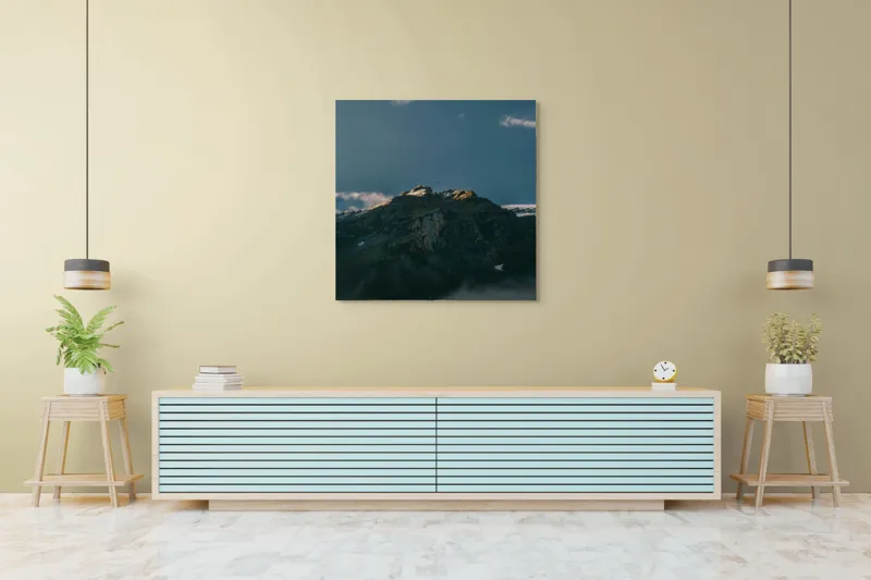 Tablou Canvas, "Lumina dimineții pe vârful muntelui", Munte, Nor, Apus, Raze, Piatra, Cer, Umbra, Lumină, 100 x 100 cm – poza 5