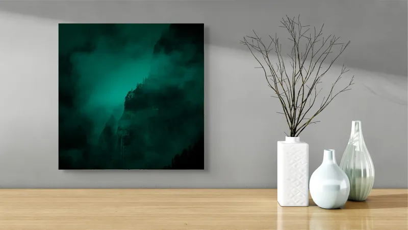 Tablou Canvas, "Muntele învăluit în ceață misterioasă", Abis, Ceață, Mister, Munte, Siluetă, Veridicitate, Umbre., 50 x 50 cm – poza 3