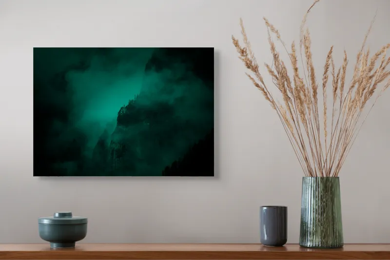 Tablou Canvas, "Muntele învăluit în ceață misterioasă", Abis, Ceață, Mister, Munte, Siluetă, Veridicitate, Umbre., 54 x 39 cm – poza 4