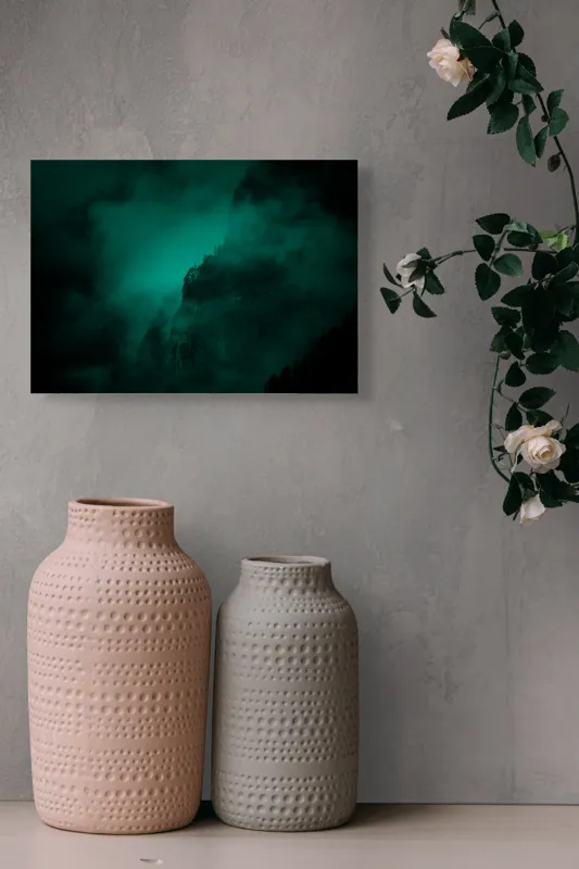 Tablou Canvas, "Muntele învăluit în ceață misterioasă", Abis, Ceață, Mister, Munte, Siluetă, Veridicitate, Umbre., 54 x 39 cm – poza 8