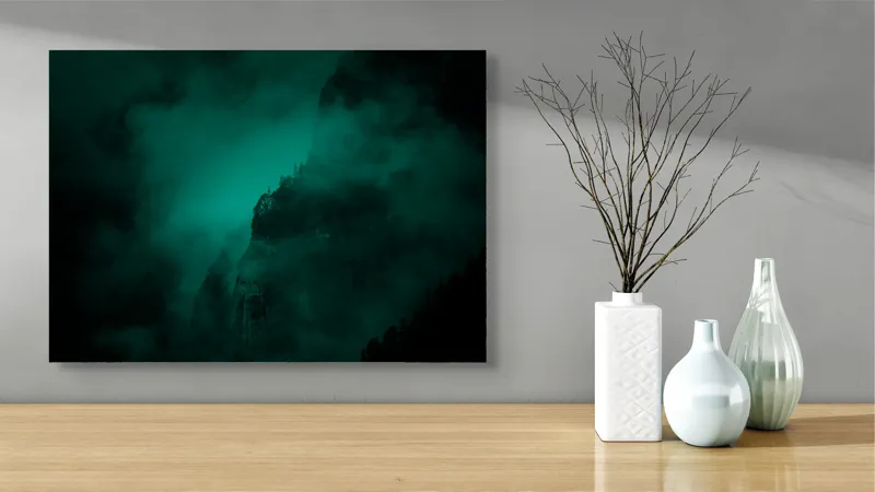 Tablou Canvas, "Muntele învăluit în ceață misterioasă", Abis, Ceață, Mister, Munte, Siluetă, Veridicitate, Umbre., 70 x 50 cm – poza 3