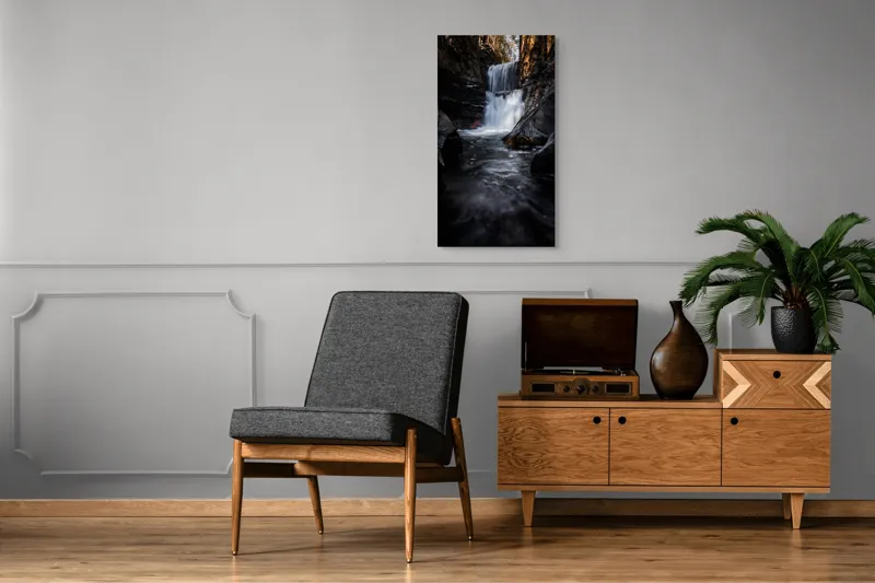 Tablou Canvas, "Cascada din inima pădurii întunecate", Cascadă, Apă, Stânci, Pădure, Natură, Torent, Claritate, Umbre, Răcoare, Frumusețe, 50 x 90 cm – poza 8