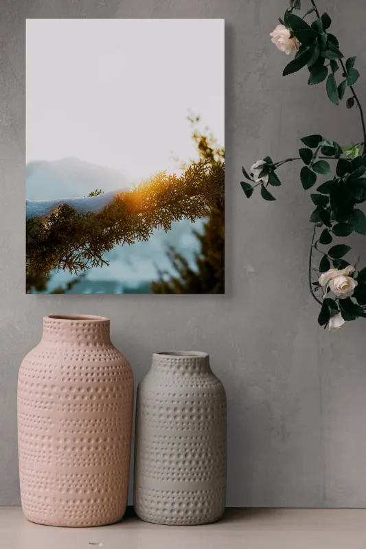 Tablou Canvas, "Raza soarelui printre crengi înzăpezite", Soare, Zăpadă, Ramură, Munte, Cer, Lumină, Iarnă, Peisaj, Natură, Frig., 39 x 54 cm – poza 6