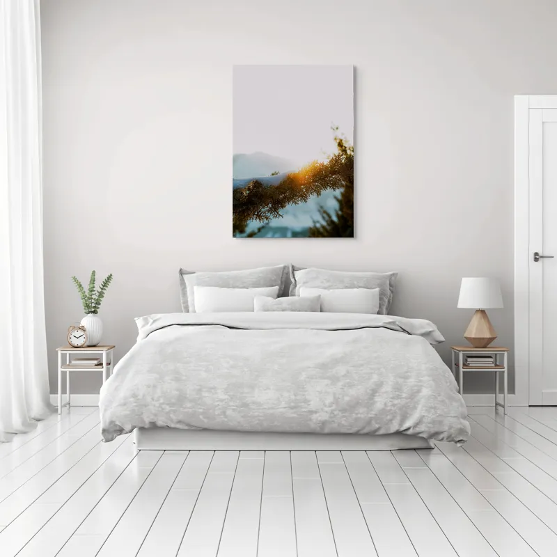 Tablou Canvas, "Raza soarelui printre crengi înzăpezite", Soare, Zăpadă, Ramură, Munte, Cer, Lumină, Iarnă, Peisaj, Natură, Frig., 70 x 100 cm – poza 3