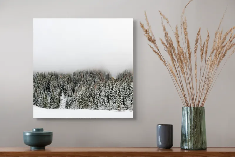 Tablou Canvas, "Iarna în pădurea înzăpezită misterioasă", Copaci, Zăpadă, Ceață, Cer, Iarnă, 50 x 50 cm – poza 4