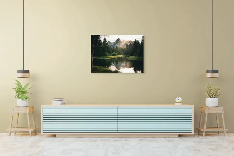 Tablou Canvas, "Reflecția munților în lac liniștit", Munte, Reflecție, Pădure, Apus, Lumină, Natură, Râu, Serenitate, Peisaj, Frumusețe, 100 x 70 cm – poza 4