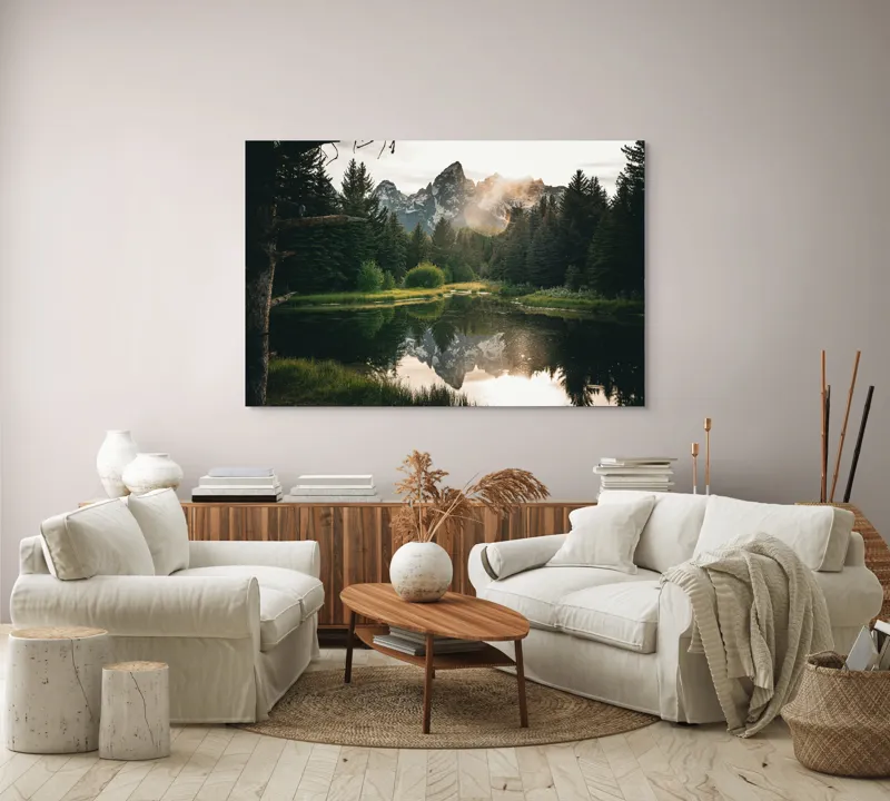 Tablou Canvas, "Reflecția munților în lac liniștit", Munte, Reflecție, Pădure, Apus, Lumină, Natură, Râu, Serenitate, Peisaj, Frumusețe, 150 x 100 cm – poza 3