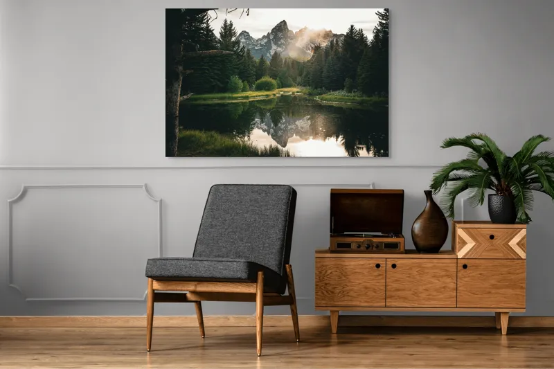 Tablou Canvas, "Reflecția munților în lac liniștit", Munte, Reflecție, Pădure, Apus, Lumină, Natură, Râu, Serenitate, Peisaj, Frumusețe, 150 x 100 cm – poza 8