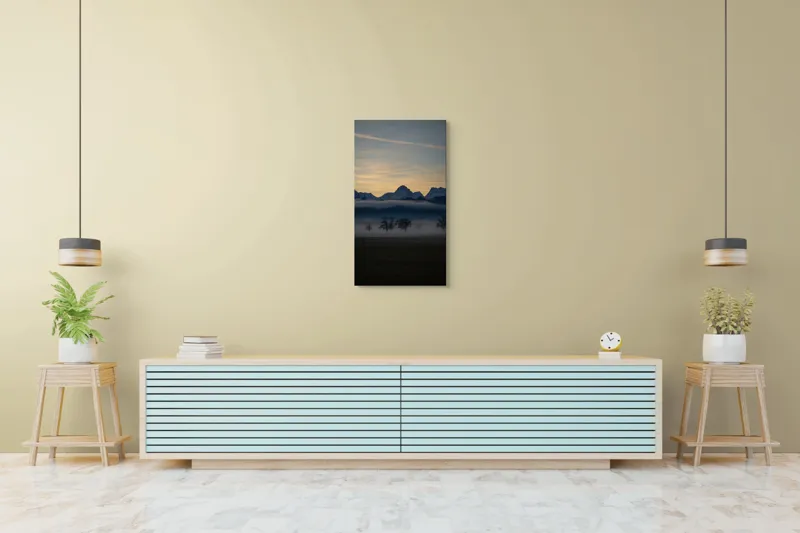 Tablou Canvas, "Norii dansând sub munții înzăpeziți", Munți, Ceață, Siluetă, Cer, Apus, Peisaj, Arbori, Liniște, Natură., 50 x 90 cm – poza 6